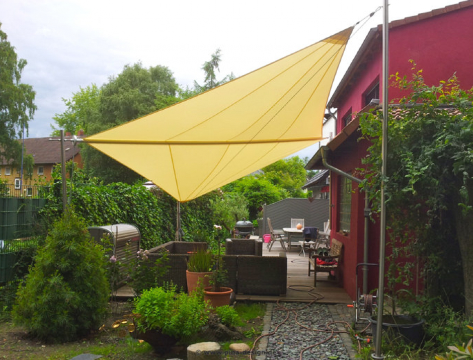 Essen Sonnensegel über Hausterrasse