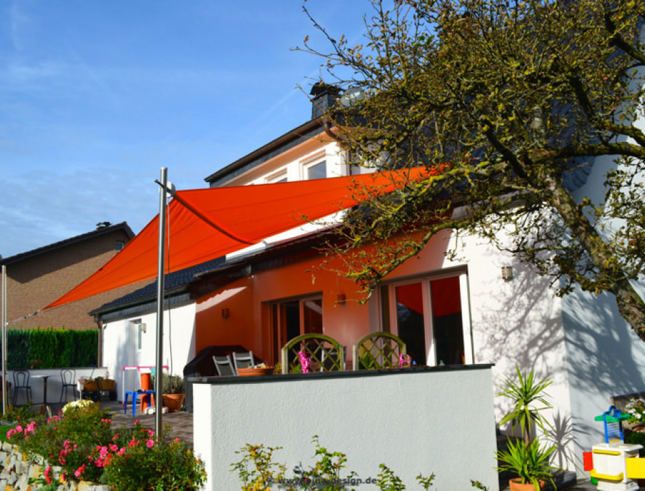 Geseke - Sonnensegel über Terrasse 