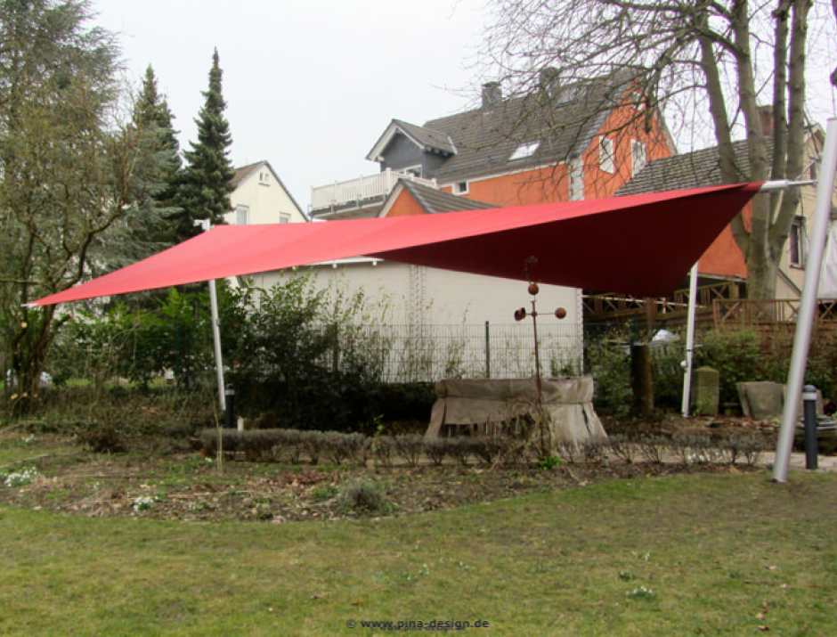 Altena - Sonnensegel über Gartenterrasse