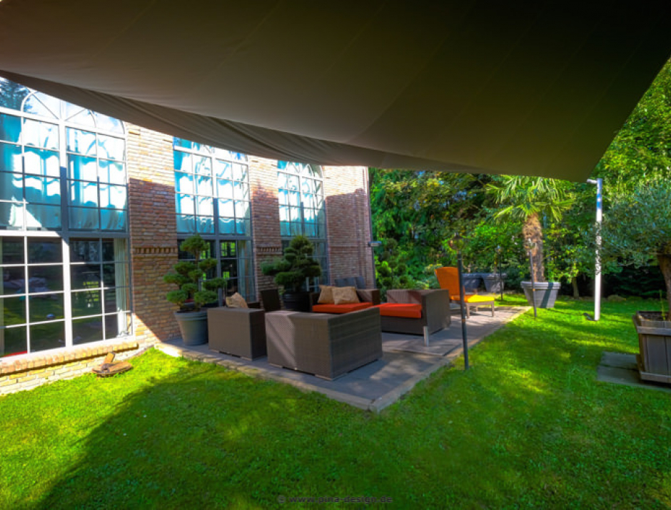 Bad Harzburg elektrisches Sonnensegel über Terrasse