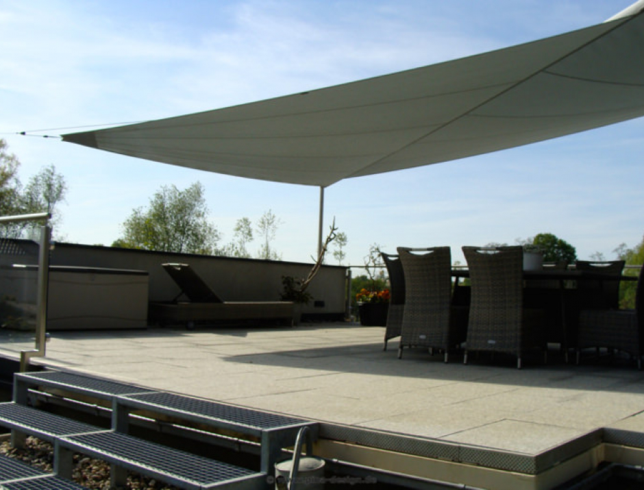 Rostock - Sonnensegel auf Balkon/ Dachterrasse