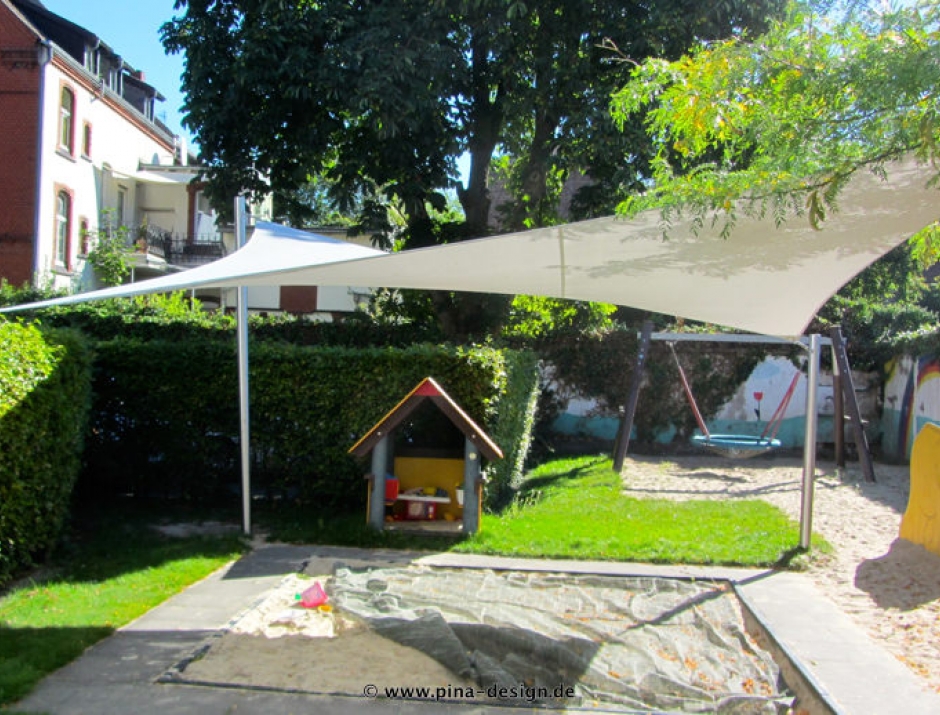 Sonnensegel Ganzjahres-Sonnensegel Ahlen 4M II. Sonnensegel Ganzjahres-Sonnensegel Ahlen 4M II. in elfenbein über einen Sandkasten