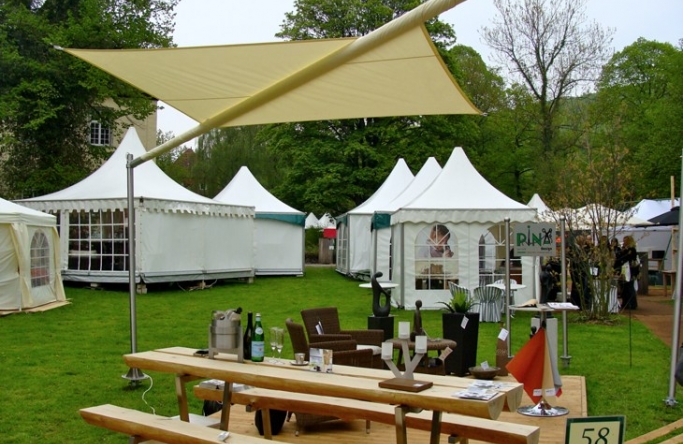 Balve Sonnensegel für Messestand