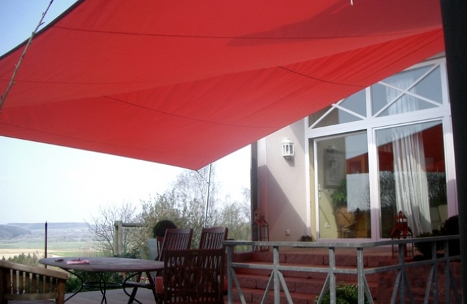 Ahlen III. – Sonnensegel Terrasse