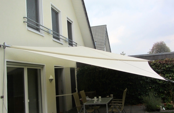Güthersloh Sonnensegel über Terrasse