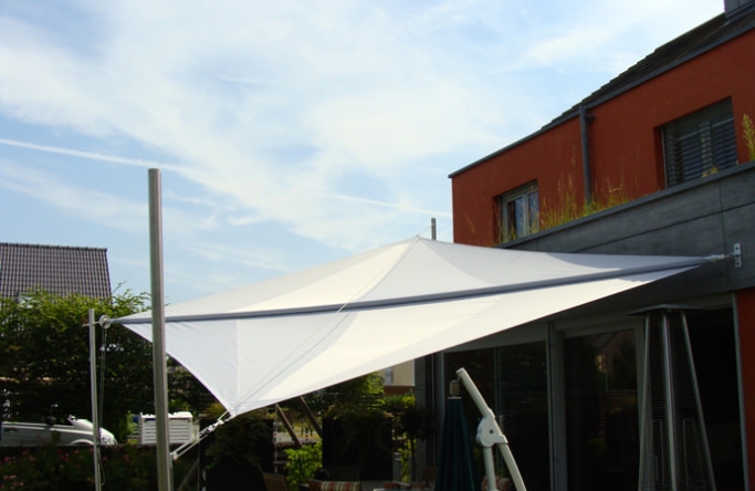 Leverkusen Sonnensegel über Terrasse am Haus