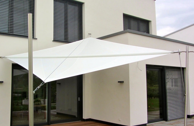 Soest – Sonnensegel über Hausterrasse