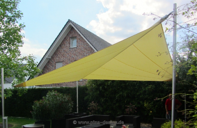 Sonnensegel - elektrisch - in Münster über Sitzgruppe im Garten