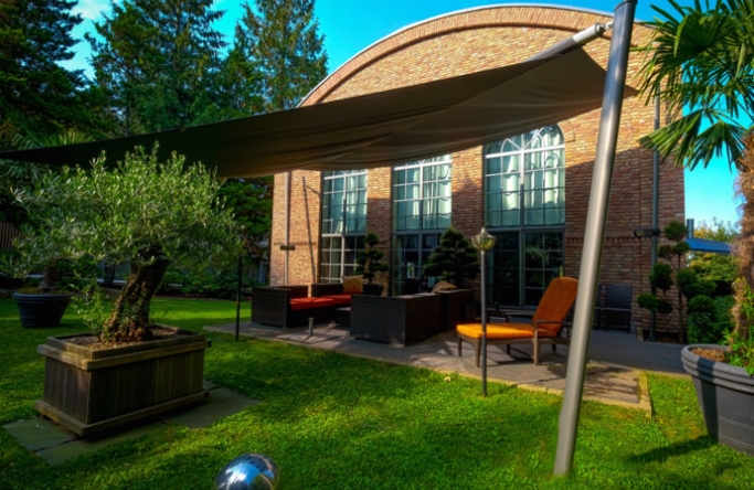 Bad Harzburg Sonnensegel elektrisch über Terrasse