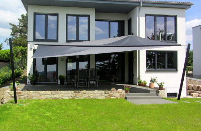 Sonnensegel elektrisch maritimo über Terrass von Pina Design®