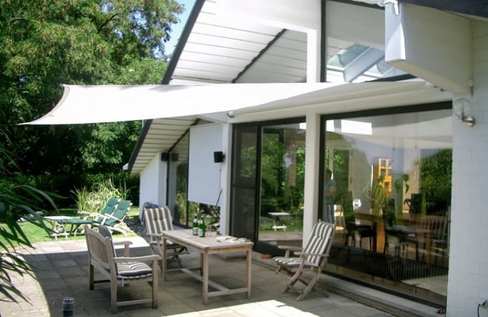 Sonnensegel Markise auf Terrasse in Königswinter