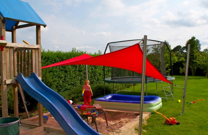 Sonnensegel über Sandkasten in Papenburg